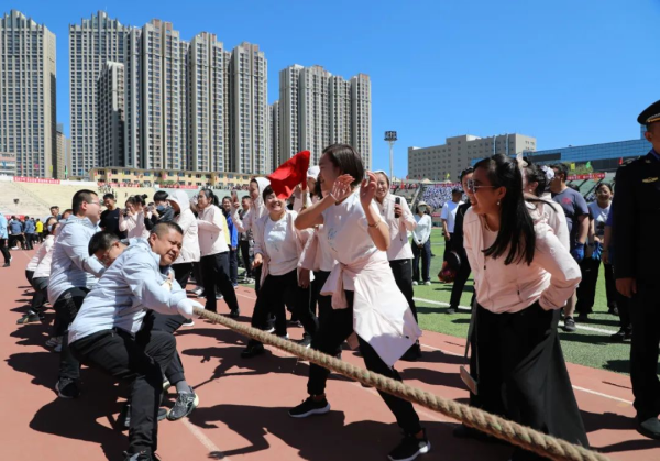 全民健身热潮涌 奋进玉泉展新姿