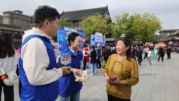 2025年国家网络安全宣传周玉泉区活动启动 摆摊讲安全 守护“指尖幸福”