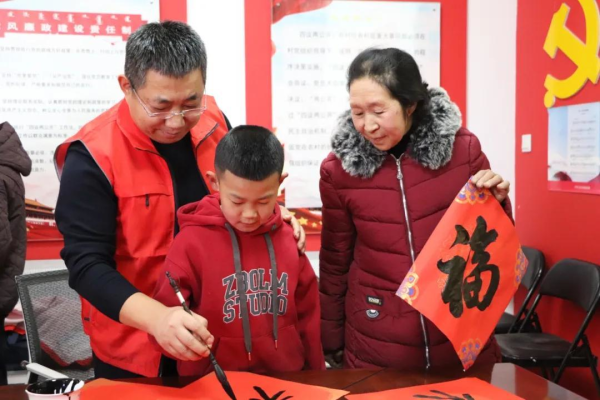 玉泉区“三下乡”活动暖人心 惠民服务进万家